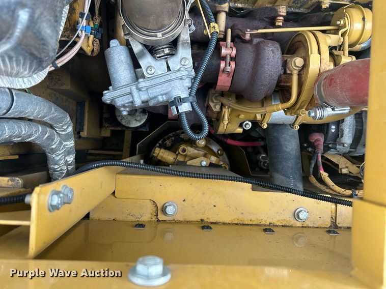 image for item YA0039 2019 Caterpillar 325F L excavator