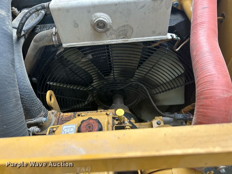 image for item YA0039 2019 Caterpillar 325F L excavator