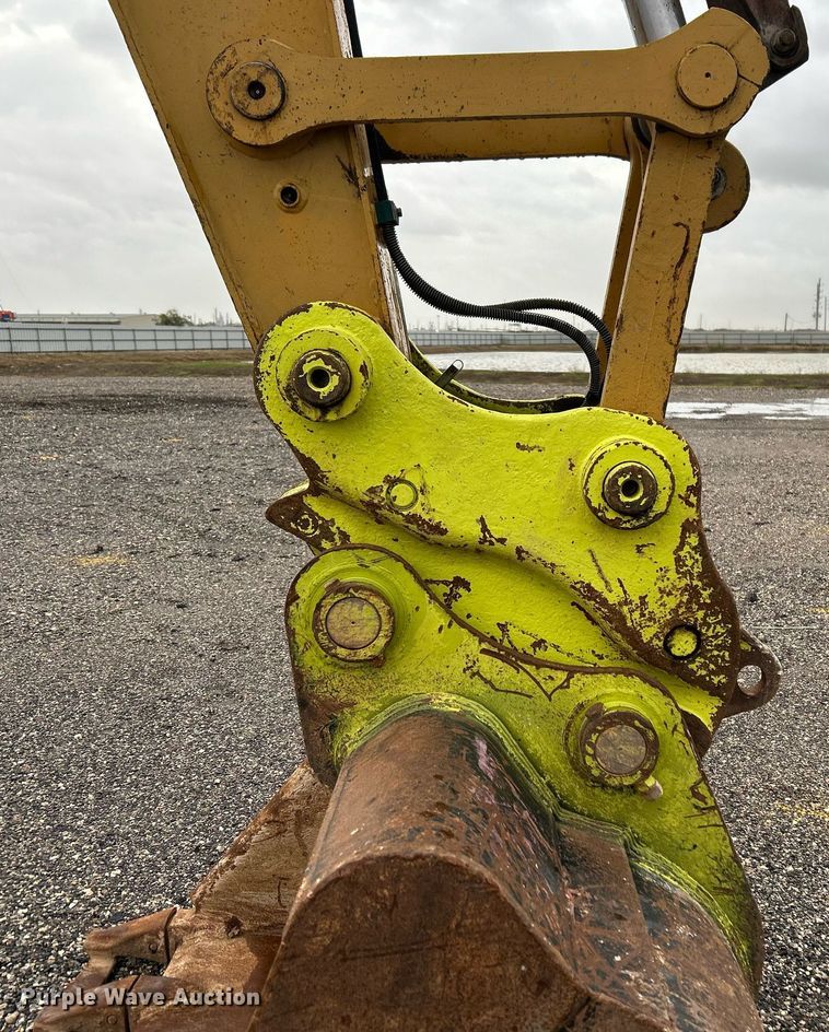 image for item YA0040 2019 Caterpillar 325F L excavator