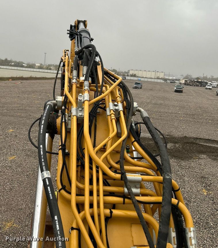 image for item YA0040 2019 Caterpillar 325F L excavator