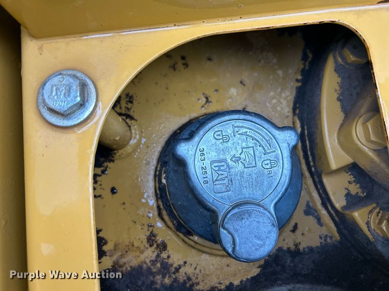 image for item YA0040 2019 Caterpillar 325F L excavator