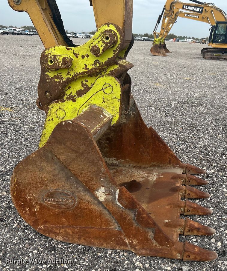 image for item YA0041 2019 Caterpillar 325F L excavator