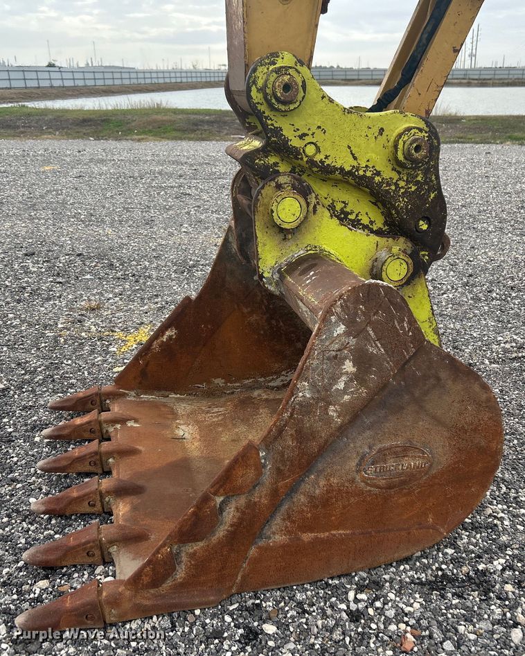 image for item YA0041 2019 Caterpillar 325F L excavator