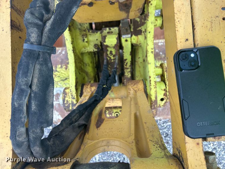 image for item YA0041 2019 Caterpillar 325F L excavator