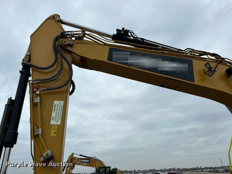 image for item YA0041 2019 Caterpillar 325F L excavator