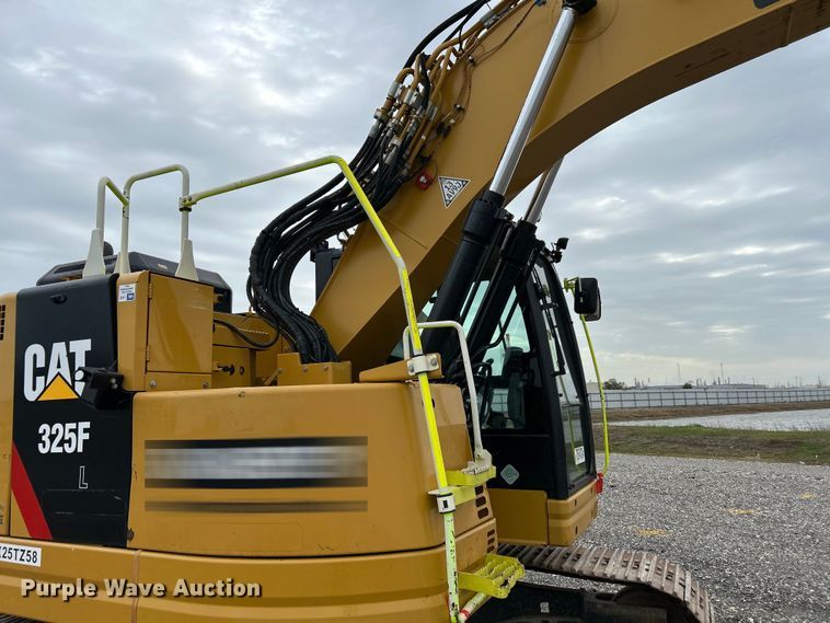 image for item YA0041 2019 Caterpillar 325F L excavator