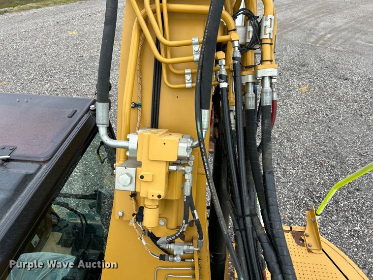 image for item YA0041 2019 Caterpillar 325F L excavator