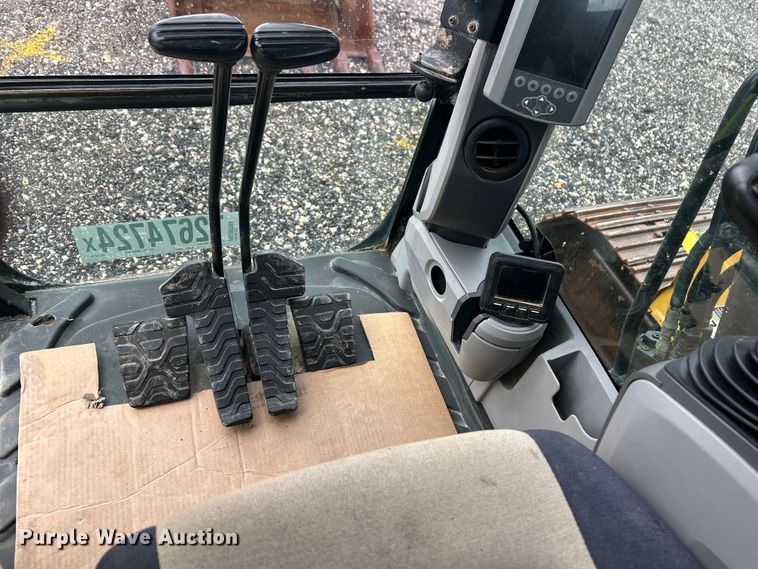 image for item YA0041 2019 Caterpillar 325F L excavator