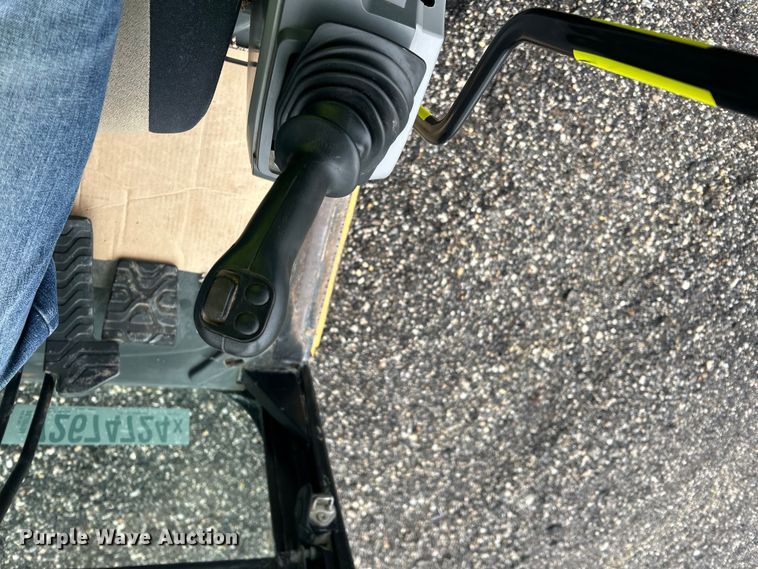 image for item YA0041 2019 Caterpillar 325F L excavator