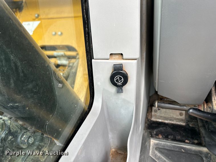 image for item YA0041 2019 Caterpillar 325F L excavator