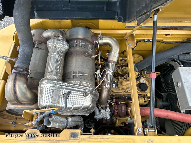 image for item YA0041 2019 Caterpillar 325F L excavator