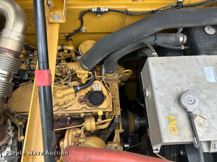 image for item YA0041 2019 Caterpillar 325F L excavator