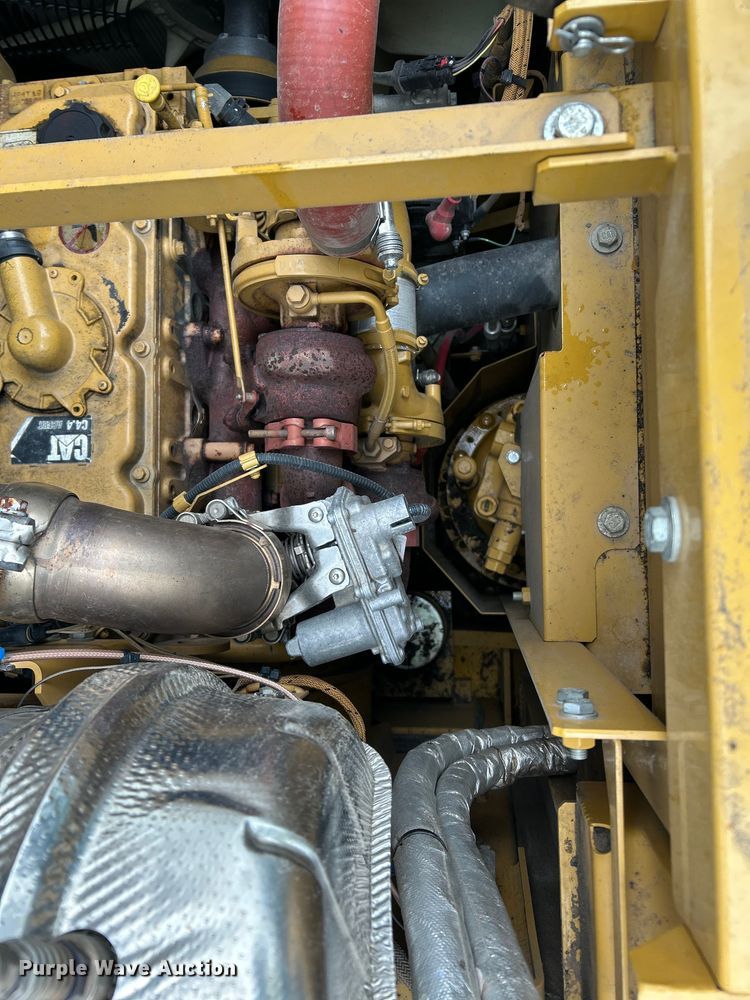 image for item YA0041 2019 Caterpillar 325F L excavator