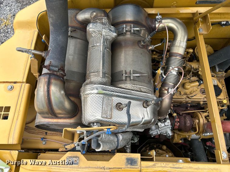 image for item YA0041 2019 Caterpillar 325F L excavator