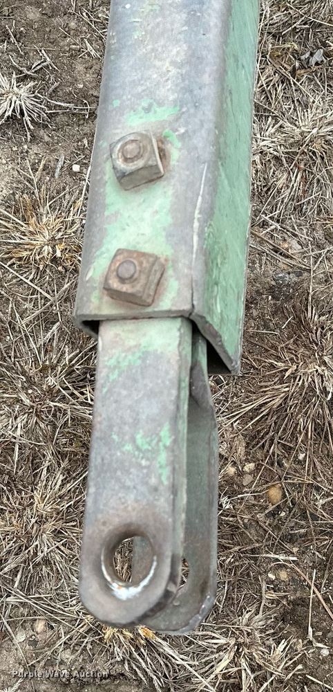 image for item DF8431 John Deere 14T small square baler