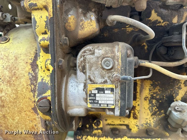 image for item DF8431 John Deere 14T small square baler