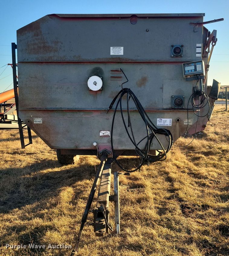 image for item DN3657 Roto-Mix 524-15 feed mixer