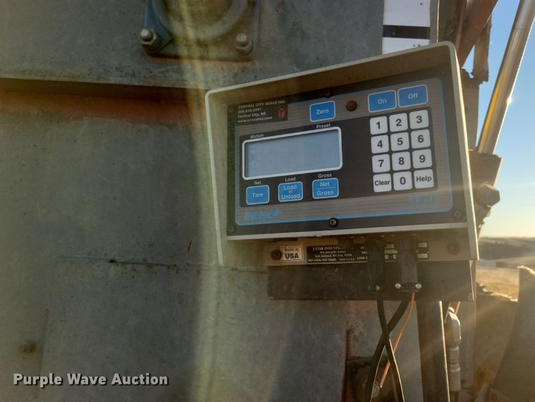 image for item DN3657 Roto-Mix 524-15 feed mixer