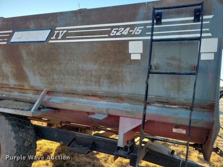 image for item DN3657 Roto-Mix 524-15 feed mixer