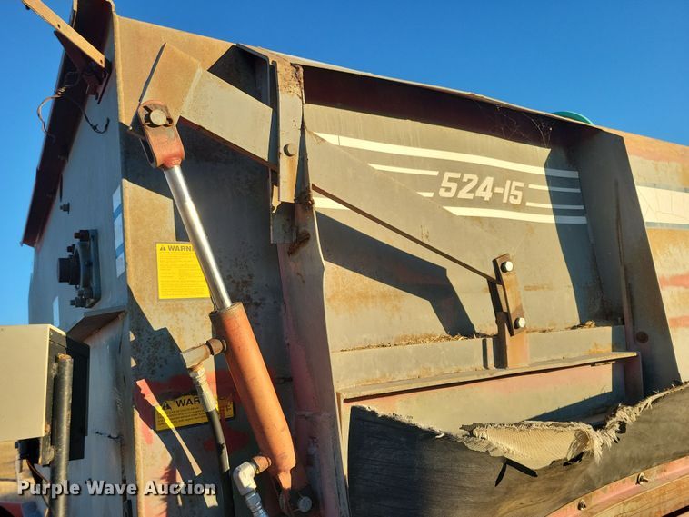 image for item DN3657 Roto-Mix 524-15 feed mixer