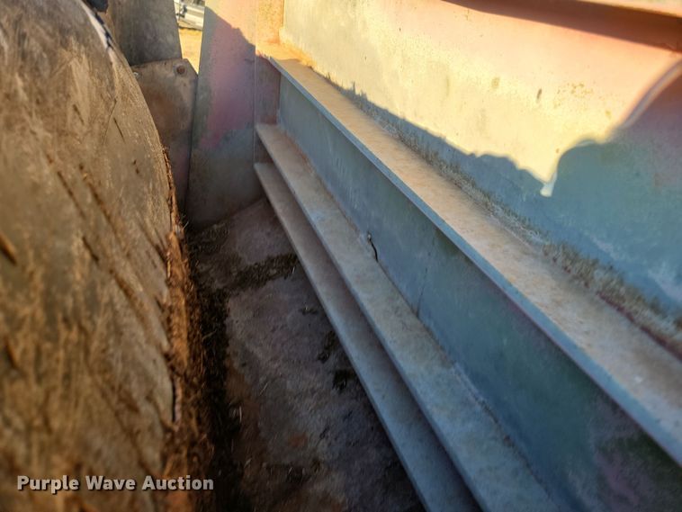 image for item DN3657 Roto-Mix 524-15 feed mixer