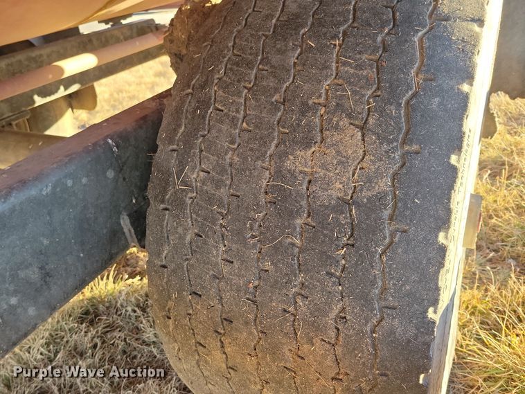 image for item DN3657 Roto-Mix 524-15 feed mixer