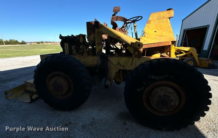 image for item DO0479 Michigan tractor