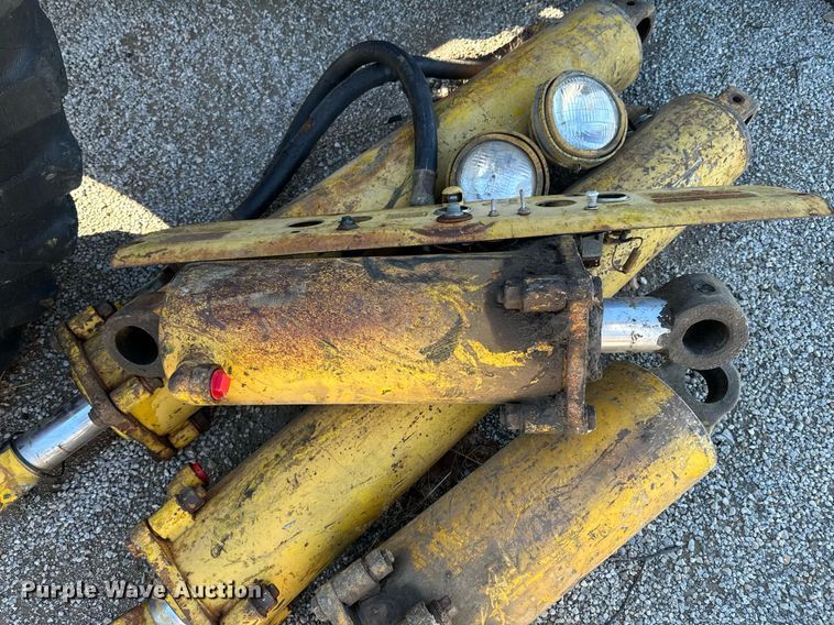 image for item DO0479 Michigan tractor