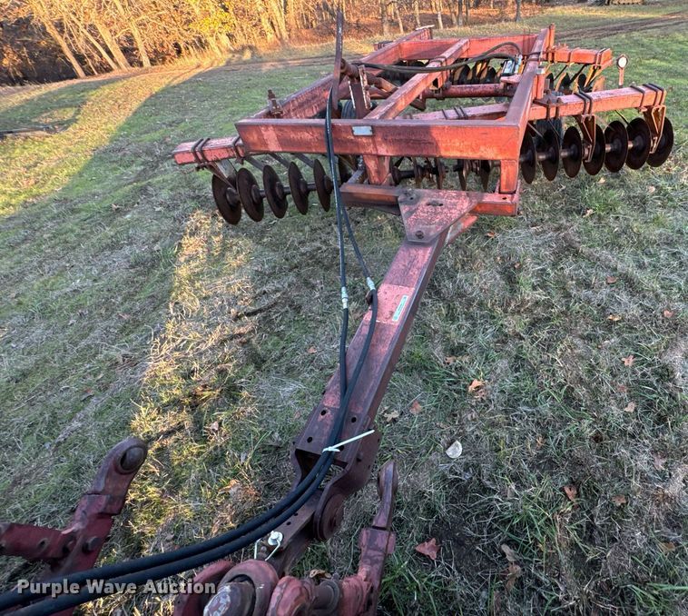 image for item DO0486 Allis-Chalmers 3100 off-set disk