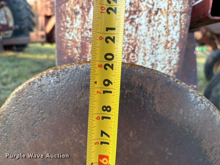 image for item DO0486 Allis-Chalmers 3100 off-set disk