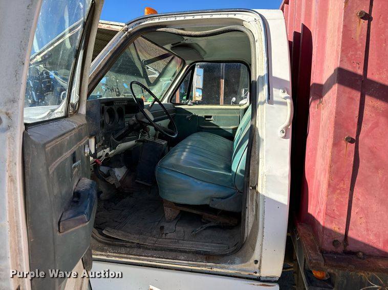 image for item DO0498 1985 Chevrolet C70 Custom Deluxe grain truck