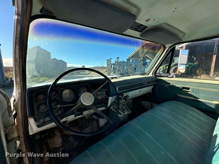 image for item DO0498 1985 Chevrolet C70 Custom Deluxe grain truck