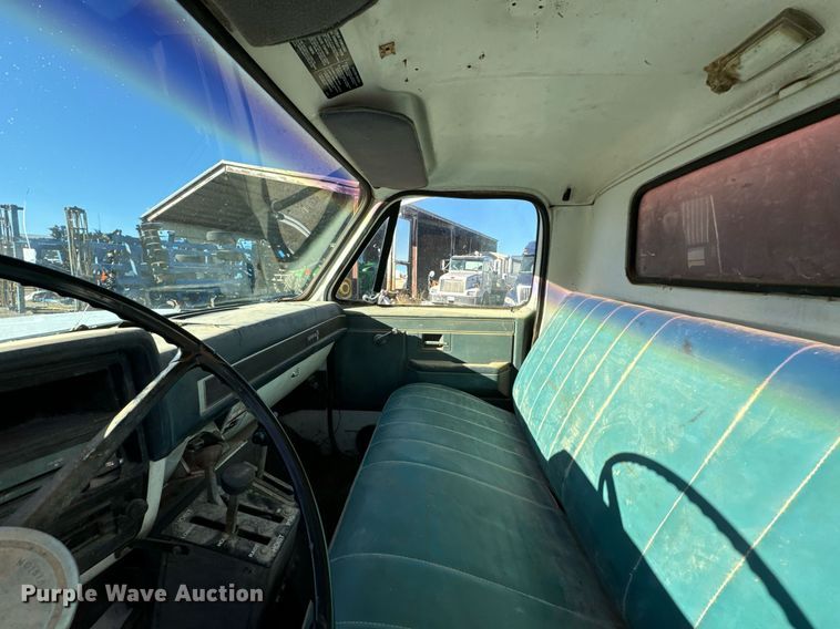 image for item DO0498 1985 Chevrolet C70 Custom Deluxe grain truck