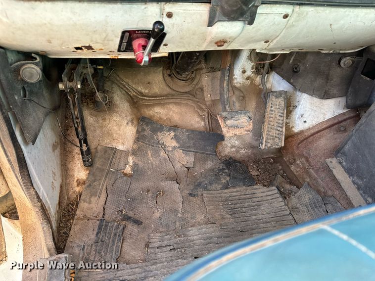 image for item DO0498 1985 Chevrolet C70 Custom Deluxe grain truck