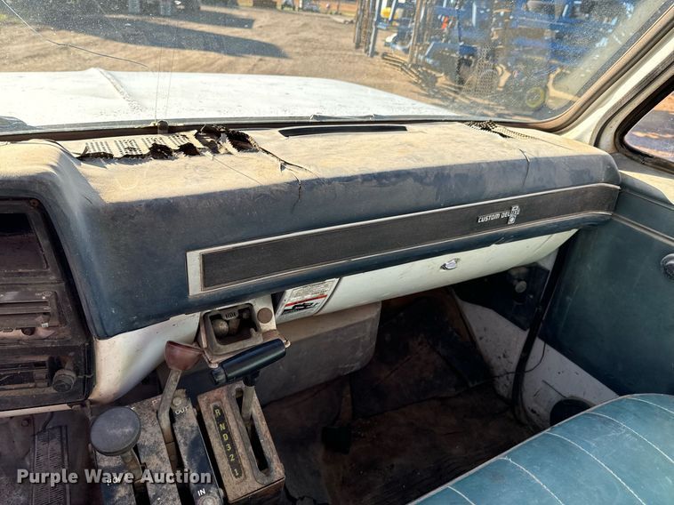 image for item DO0498 1985 Chevrolet C70 Custom Deluxe grain truck