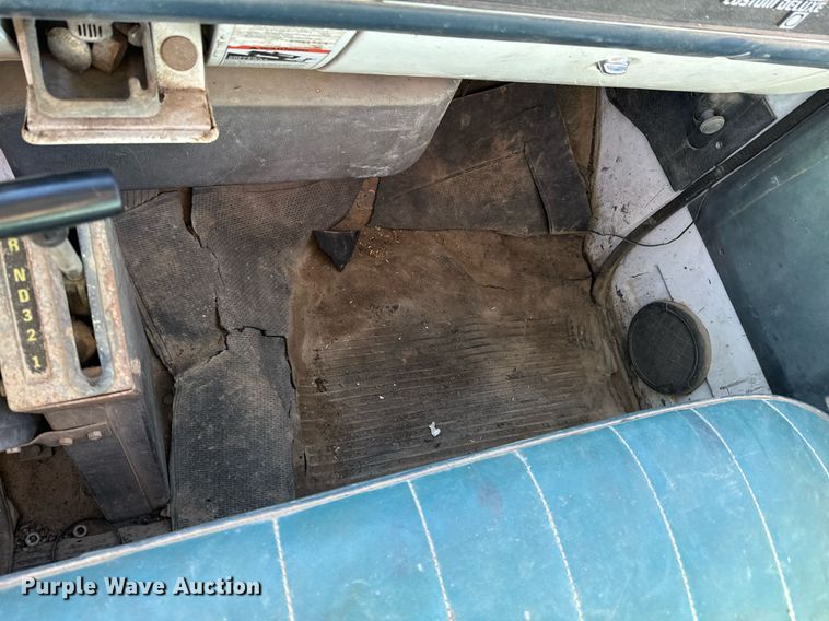 image for item DO0498 1985 Chevrolet C70 Custom Deluxe grain truck