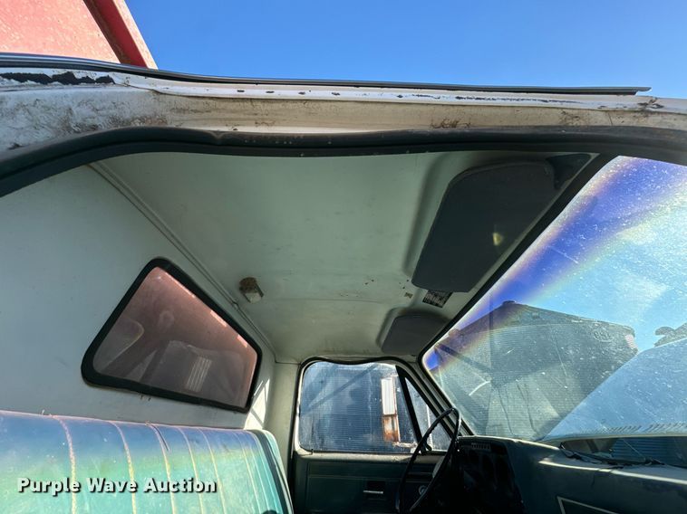 image for item DO0498 1985 Chevrolet C70 Custom Deluxe grain truck