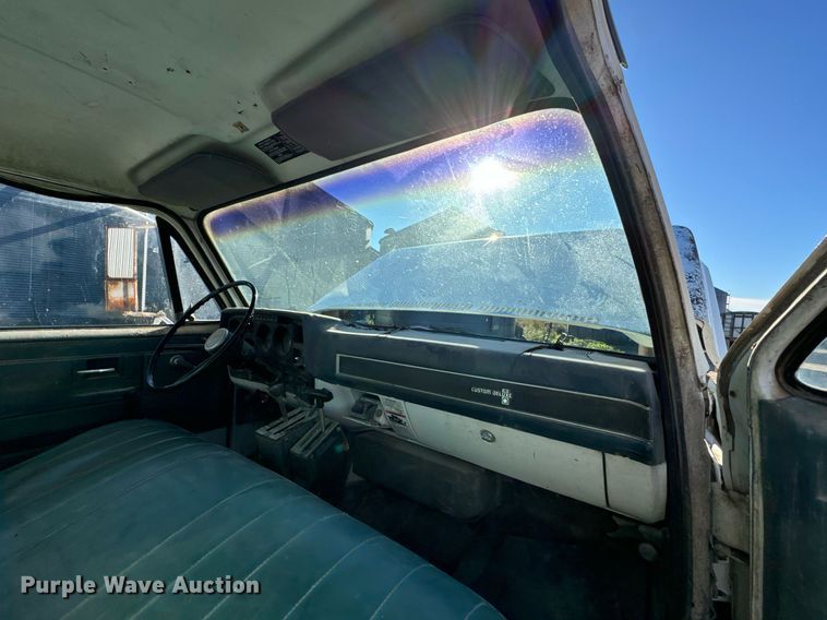 image for item DO0498 1985 Chevrolet C70 Custom Deluxe grain truck