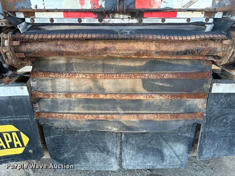 image for item DO0499 2004 Trail King live bottom trailer