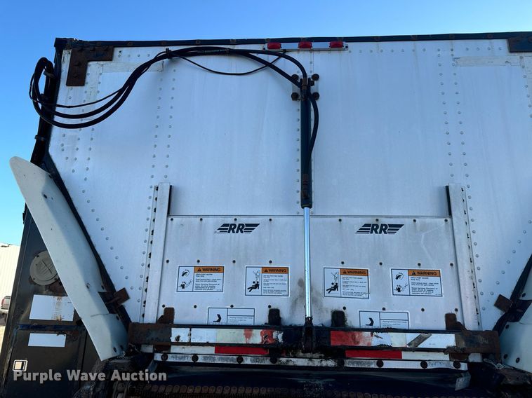 image for item DO0499 2004 Trail King live bottom trailer