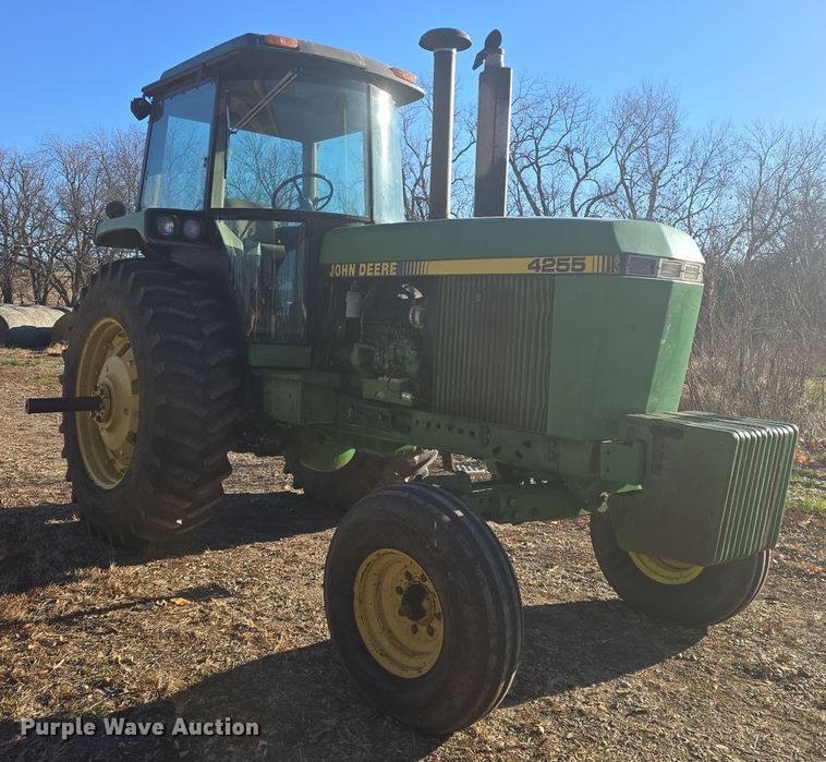 image for item DO7716 1990 John Deere 4255 tractor