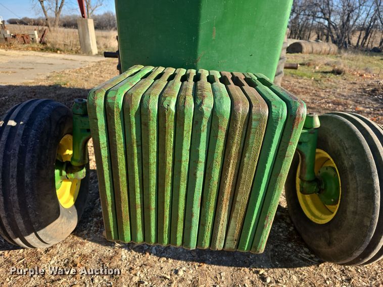 image for item DO7716 1990 John Deere 4255 tractor