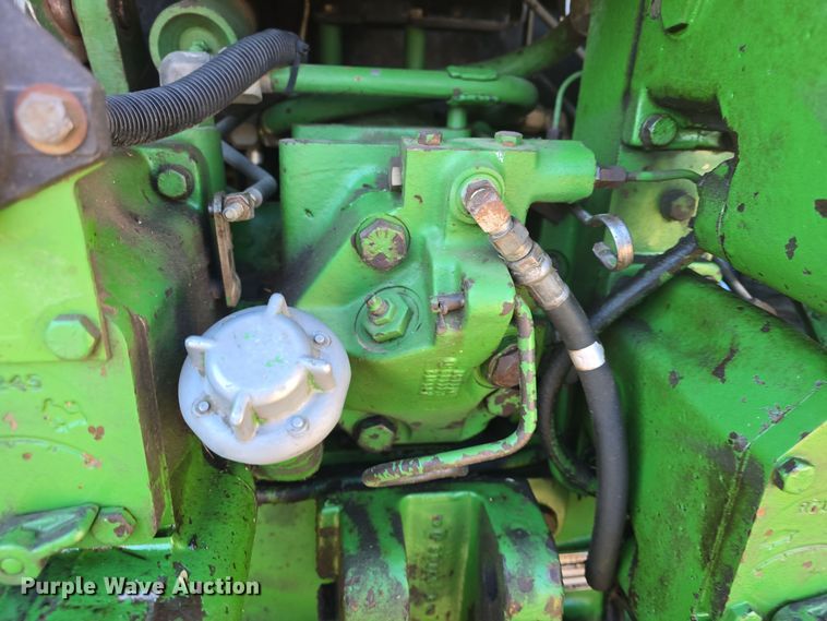 image for item DO7716 1990 John Deere 4255 tractor