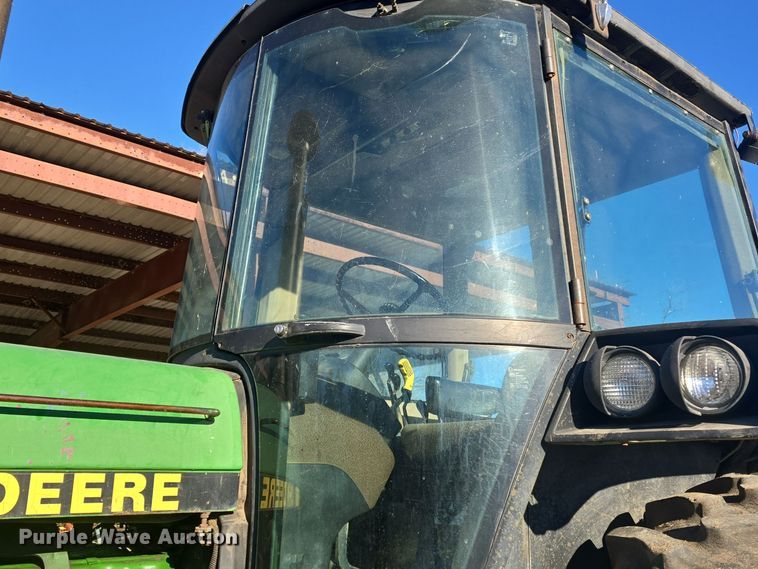 image for item DO7716 1990 John Deere 4255 tractor