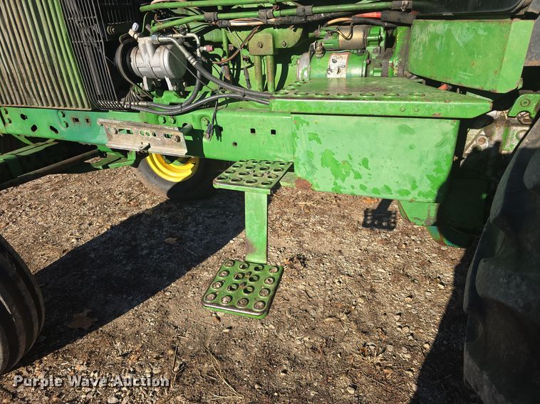 image for item DO7716 1990 John Deere 4255 tractor