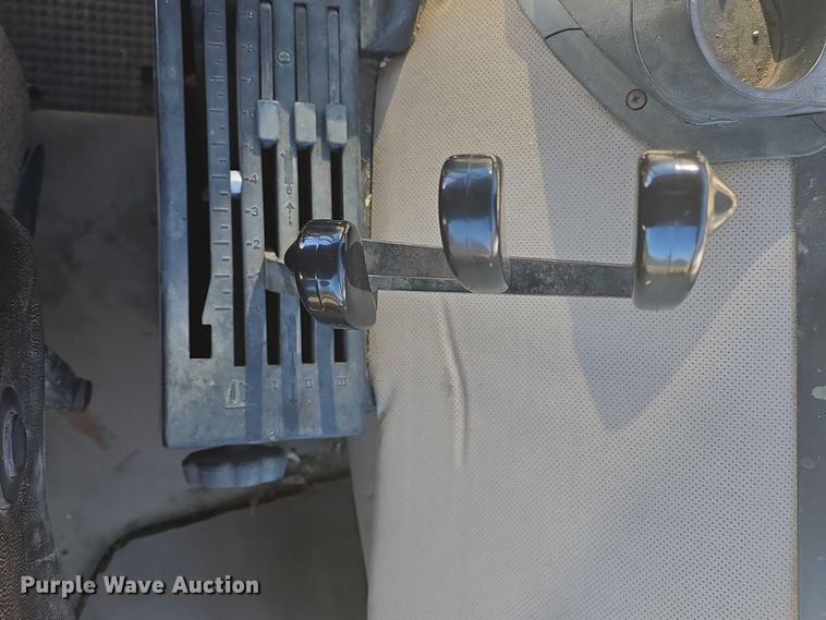 image for item DO7716 1990 John Deere 4255 tractor