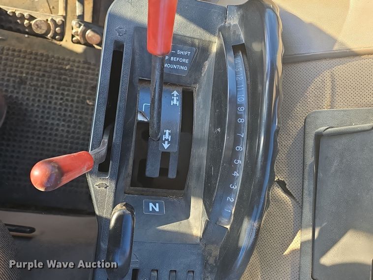 image for item DO7716 1990 John Deere 4255 tractor