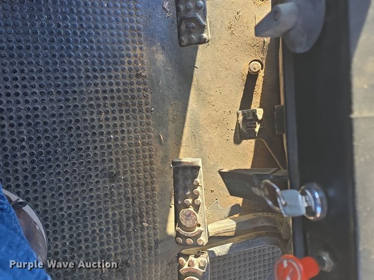 image for item DO7716 1990 John Deere 4255 tractor