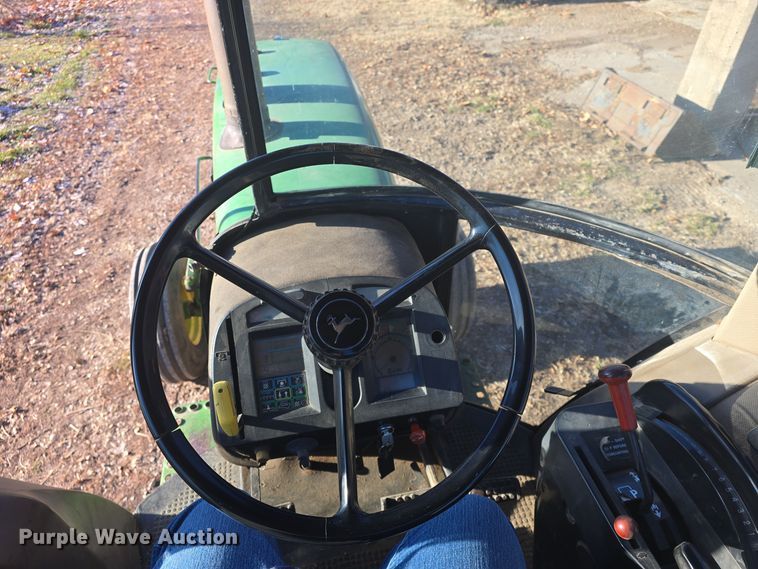 image for item DO7716 1990 John Deere 4255 tractor