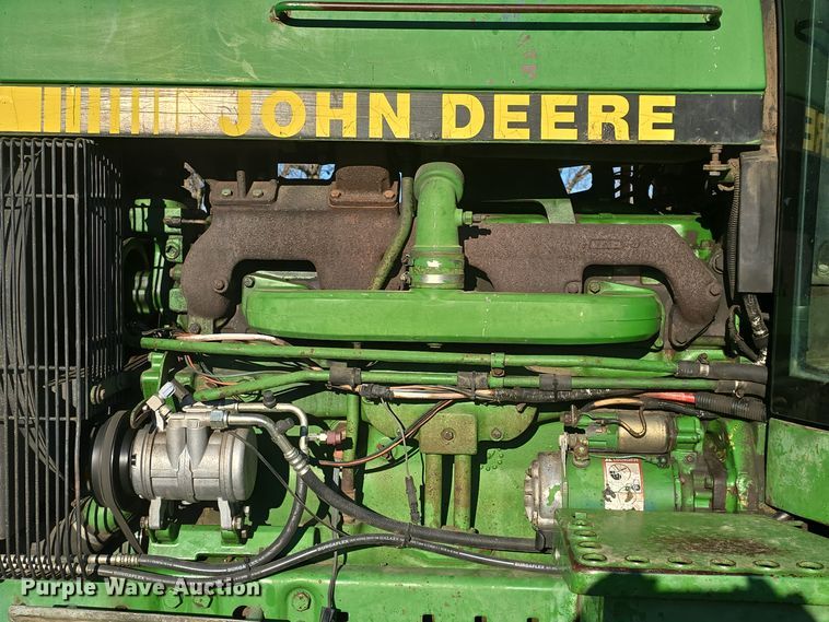 image for item DO7716 1990 John Deere 4255 tractor